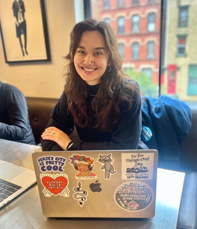Member Spotlight✨ Nina Carlsen✨ 

Nina works as a Customer Success Engineer for DQLabs, a startup that uses machine learning to analyze data quality in large datasets. She also does research on affordable housing and concentrated poverty in the United States as an urban planner. 
.
.
.
.
.

#workspace #officespace #focus #workhabits #workhereworkbetter #coworkingspace #tech #imaginemore #coworking #officestyle #smallbiz #freelancer #jerseycity #hoboken  #worklifebalance
